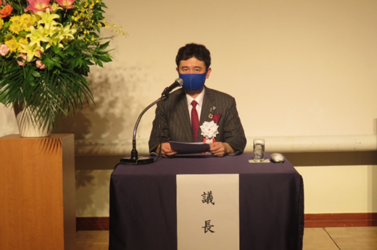 議長議事進行の様子